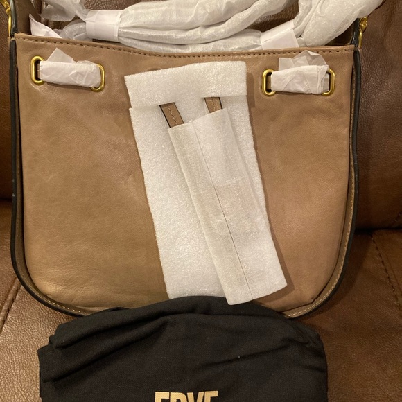 LEATHER CROSSBODY - Picture 4 of 7